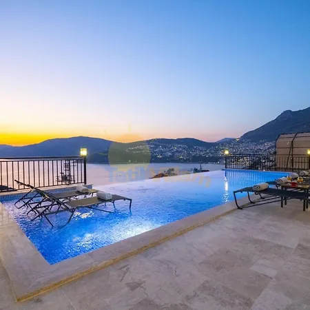 Villa Lux Ketchy , Heatable Infinity Pool , Wifi , Sunset In *